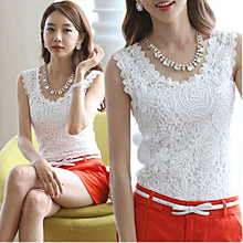 Белая кружевная блуза