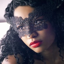 Кружевная маска на глаза (черная)
