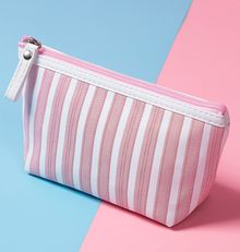 Бело-розовая косметичка 