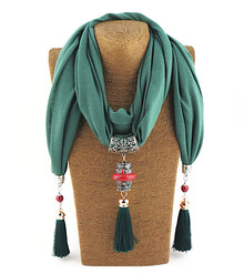 Шарф-колье с кистями