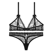 Кружевной комплект нижнего белья 