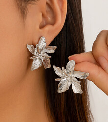 Серьги "Серебристая магнолия""