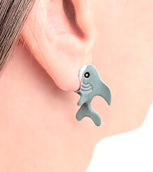 Серьги-гвоздики "Акула"